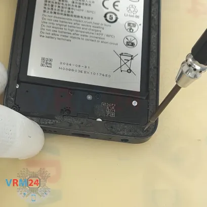 Как разобрать ZTE Blade V50 Design, Шаг 4/3