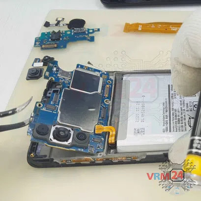 How to disassemble Samsung Galaxy M31 SM-M315, Step 16/3