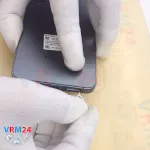 How to disassemble Samsung Galaxy S24+ SM-S921, Step 2/3