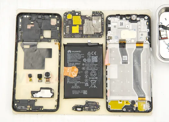 How to disassemble Huawei Nova Y72