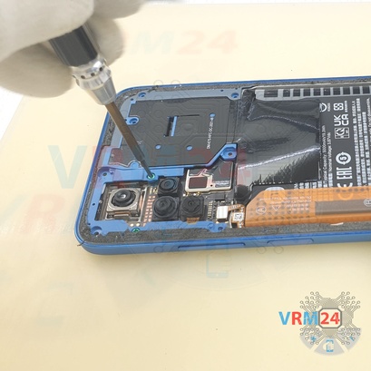 How to disassemble Xiaomi Redmi Note 11, Step 6/3