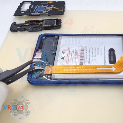 Cómo desmontar Samsung Galaxy A9 Pro (2019) SM-G887, Paso 10/3