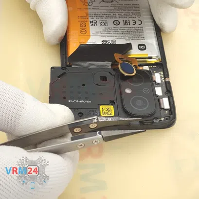 How to disassemble Xiaomi Redmi 12C, Step 5/4