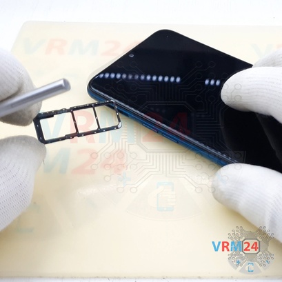 How to disassemble Oppo Ax7, Step 2/4