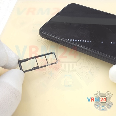 How to disassemble Samsung Galaxy A03 Core SM-A032, Step 2/4