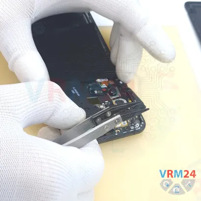 How to disassemble Huawei Nova 14 Pro, Step 9/3