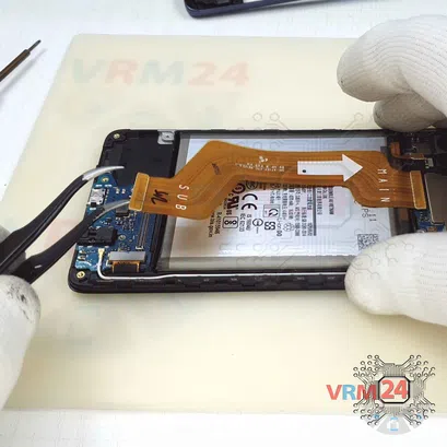 How to disassemble Samsung Galaxy A71 SM-A715, Step 7/4