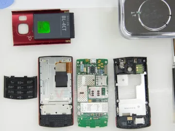 How to disassemble Nokia 6700 slide RM-576