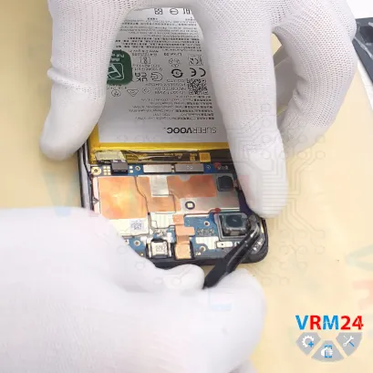How to disassemble Realme C53, Step 12/3
