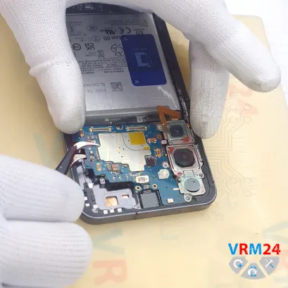 How to disassemble Samsung Galaxy S24+ SM-S921, Step 16/3