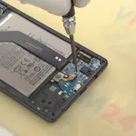 Cómo desmontar Samsung Galaxy A71 5G SM-A7160, Paso 11/3