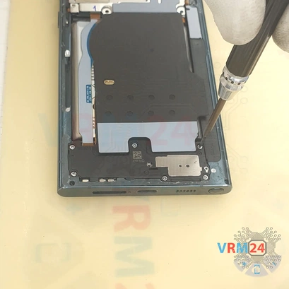How to disassemble Samsung Galaxy S22 Ultra SM-S908, Step 8/3