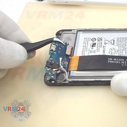How to disassemble Samsung Galaxy A23 SM-A235, Step 11/3