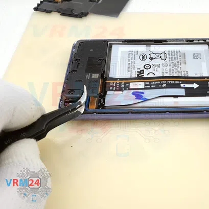 How to disassemble Samsung Galaxy A52 SM-A525, Step 8/3