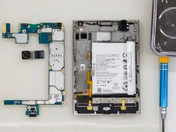 How to disassemble BlackBerry Passport (Q30)