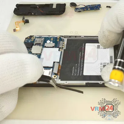 How to disassemble LEAGOO M13, Step 16/4