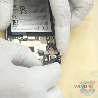 Как разобрать ZTE Blade V50 Design, Шаг 17/3