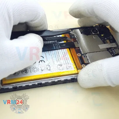 How to disassemble ZTE Blade A7s, Step 10/4