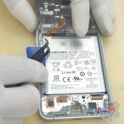 Как разобрать Samsung Galaxy S24 FE SM-S721, Шаг 20/3
