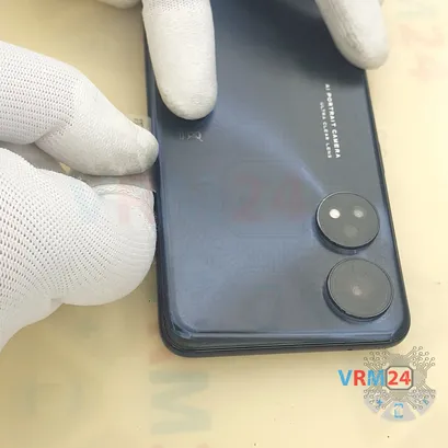 How to disassemble Oppo Reno8 T, Step 3/5