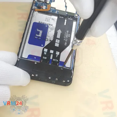 How to disassemble Samsung Galaxy A16 SM-A166, Step 11/3