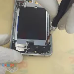 How to disassemble Samsung Galaxy S24 FE SM-S721, Step 8/3