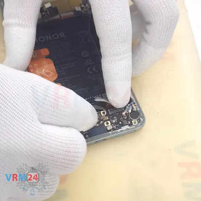 How to disassemble HONOR 200, Step 11/3