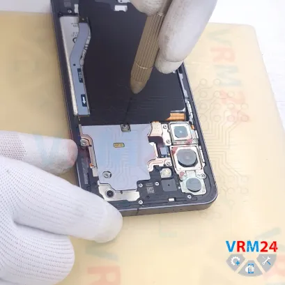 How to disassemble Samsung Galaxy S24+ SM-S921, Step 4/3