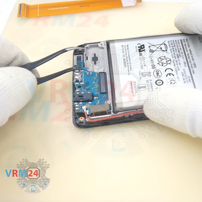 How to disassemble Samsung Galaxy M51 SM-M515, Step 9/3