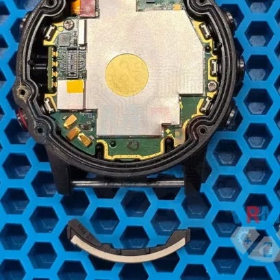How to disassemble Garmin Fenix 5, Step 6/2