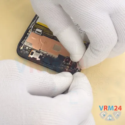 How to disassemble Realme 15T, Step 14/3