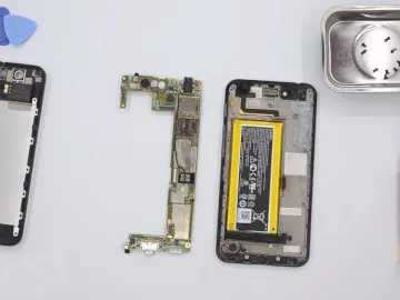 How to disassemble Asus PadFone S T00N