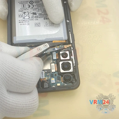How to disassemble Samsung Galaxy S21 FE SM-G990, Step 14/2