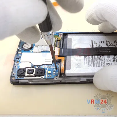 Cómo desmontar Samsung Galaxy A60 SM-A6060, Paso 12/3