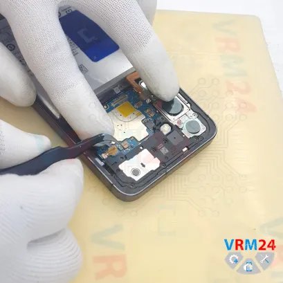 How to disassemble Samsung Galaxy S24+ SM-S921, Step 13/3