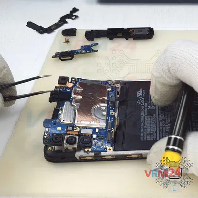 How to disassemble Samsung Galaxy A11 SM-A115, Step 16/3