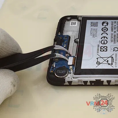How to disassemble Samsung Galaxy M11 SM-M115, Step 10/2