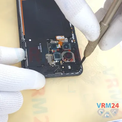 How to disassemble Huawei Nova 14 Pro, Step 5/3