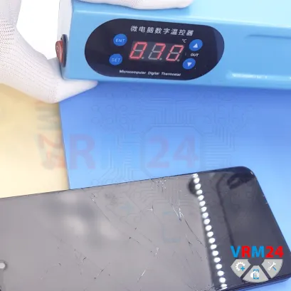 How to disassemble Realme C53, Step 3/4