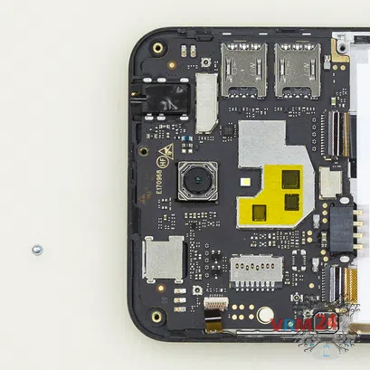 How to disassemble ZTE Blade A520, Step 8/2