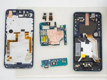 How to disassemble HTC Desire Eye
