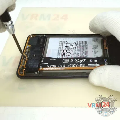 How to disassemble Samsung Galaxy A31 SM-A315, Step 4/4