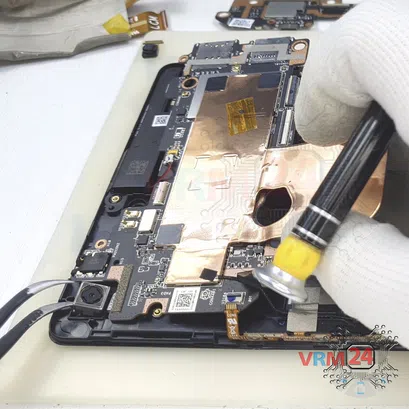 Cómo desmontar Asus ZenPad Z8 ZT581KL, Paso 15/3
