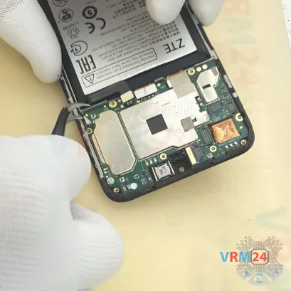 Как разобрать ZTE Blade V50 Design, Шаг 18/2