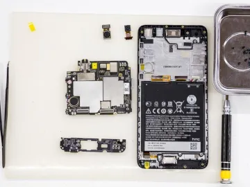 Cómo desmontar HTC Desire 728