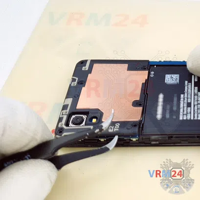 Como desmontar Samsung Galaxy A01 Core SM-A013 por si mesmo, Passo 5/3