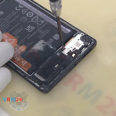 How to disassemble HONOR 70, Step 7/3