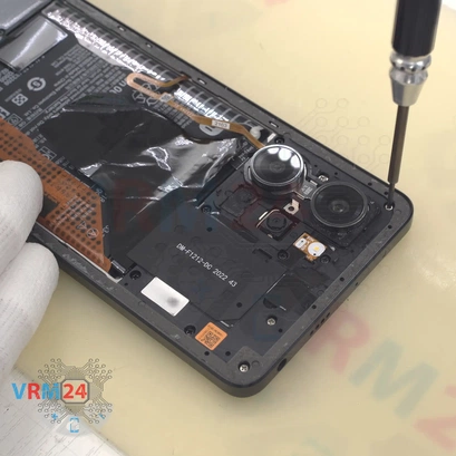 How to disassemble Xiaomi POCO X5 Pro, Step 5/3
