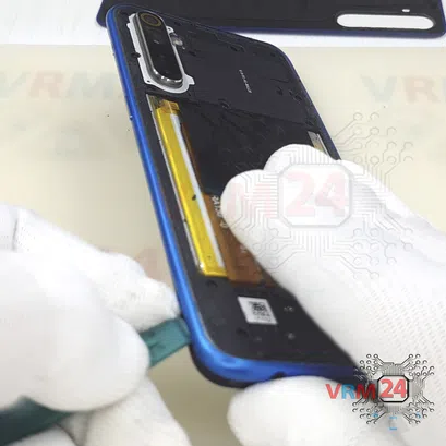 How to disassemble Realme XT, Step 5/4