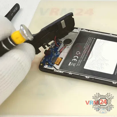 How to disassemble LEAGOO M13, Step 7/3